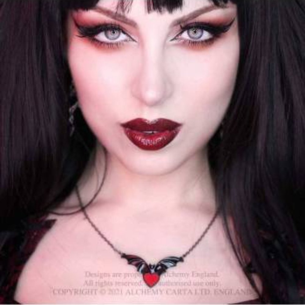 Alchemy Gothic Sombre Desir Black Bat Red Heart Necklace NEW - Picture 3 of 4